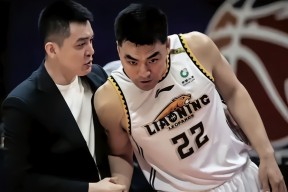 开云网页版-今晨CBA季后赛焦点战，斯图加特止住颓势，悬念犹存，更衣室氛围转暖