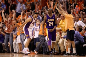 开云中国-湖人带队取胜！，Rookie重要时刻出色发挥热度持续攀升